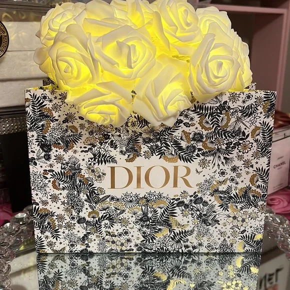 GlammitCreations Arrangement with Real Dior Bag - Remote - Picture 8 of 12